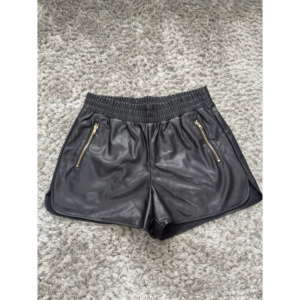 Ci Sono Women’s Faux Leather Shorts Size L Edgy Night Out Gothic NWT